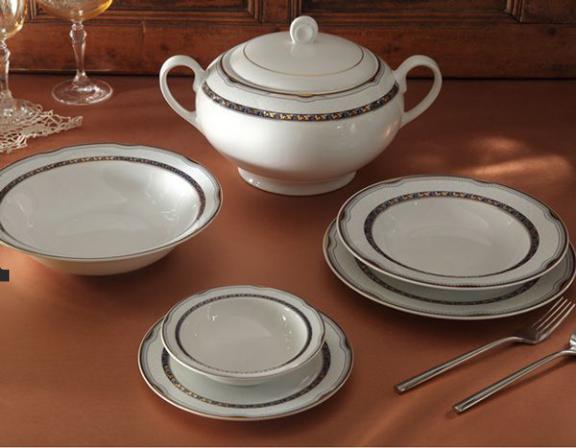 What is better porcelain or stoneware dinnerware?