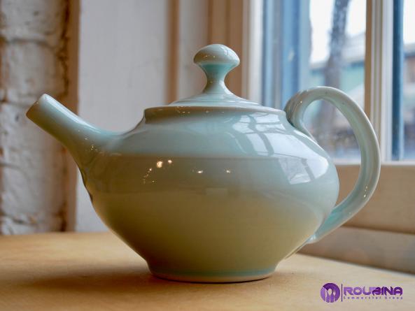 How Much Is the Net Income of the Porcelain Teapots Industry?
