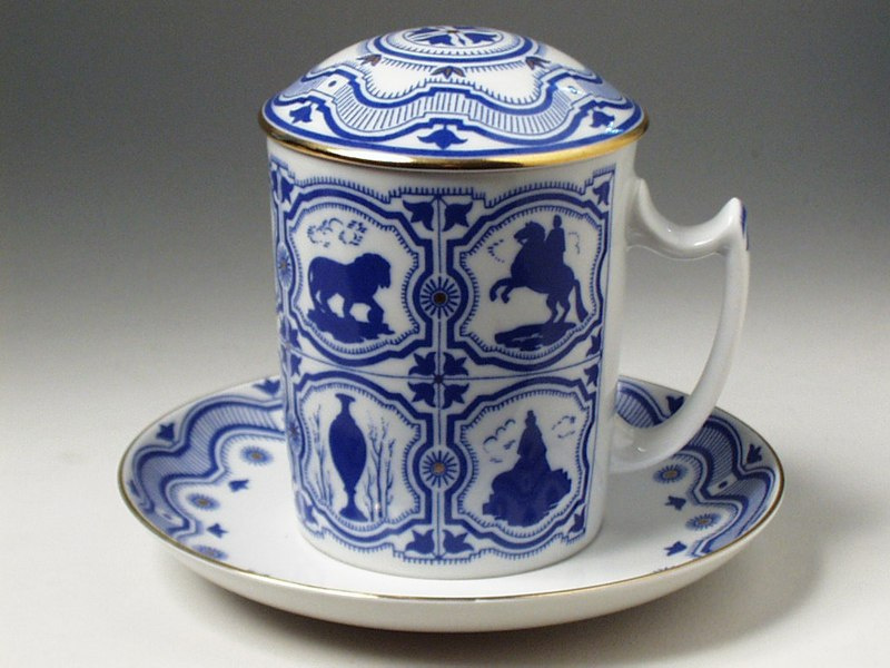 porcelain cup with lid