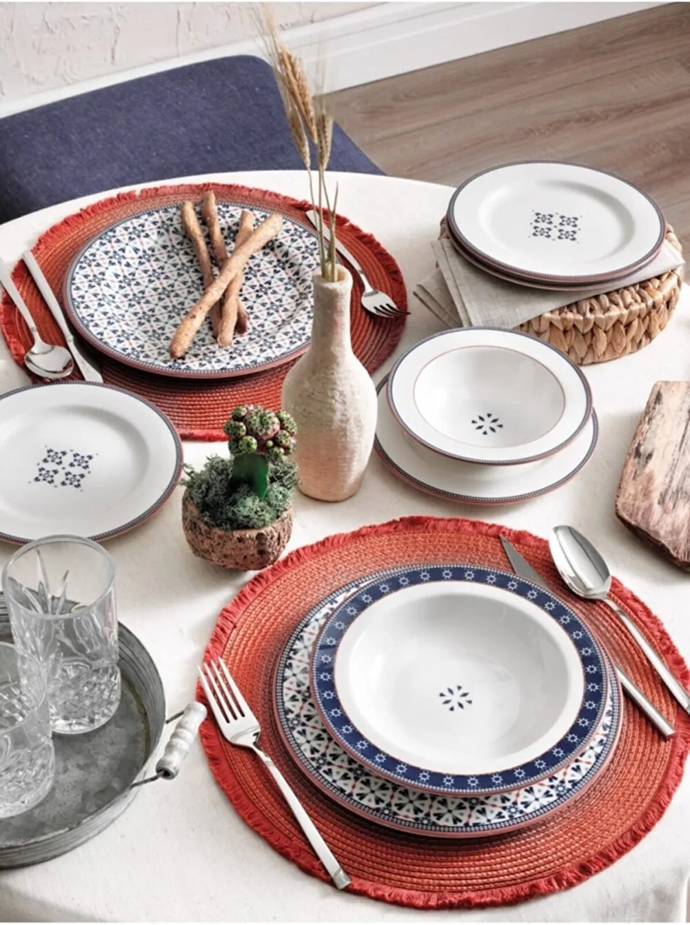 dinnerware sets